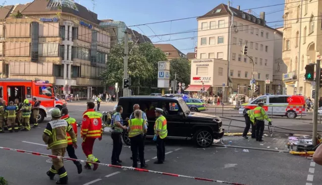 A special police task force (SEK) after the fatal knife attack Friday at the festival in Solingen, August 2024
