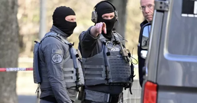 A special police task force (SEK) after the fatal knife attack Friday at the festival in Solingen, August 2024