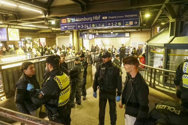 A special police task force (SEK) after the fatal knife attack Friday at the festival in Solingen, August 2024