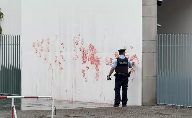 A special police task force (SEK) after the fatal knife attack Friday at the festival in Solingen, August 2024